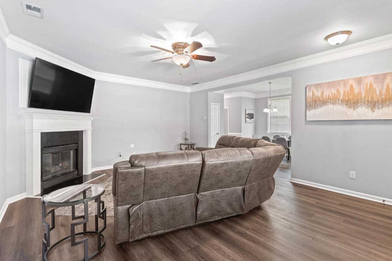 Calming Grey Townhouse With Jacuzzi Bathtub Villa Atlanta Luaran gambar