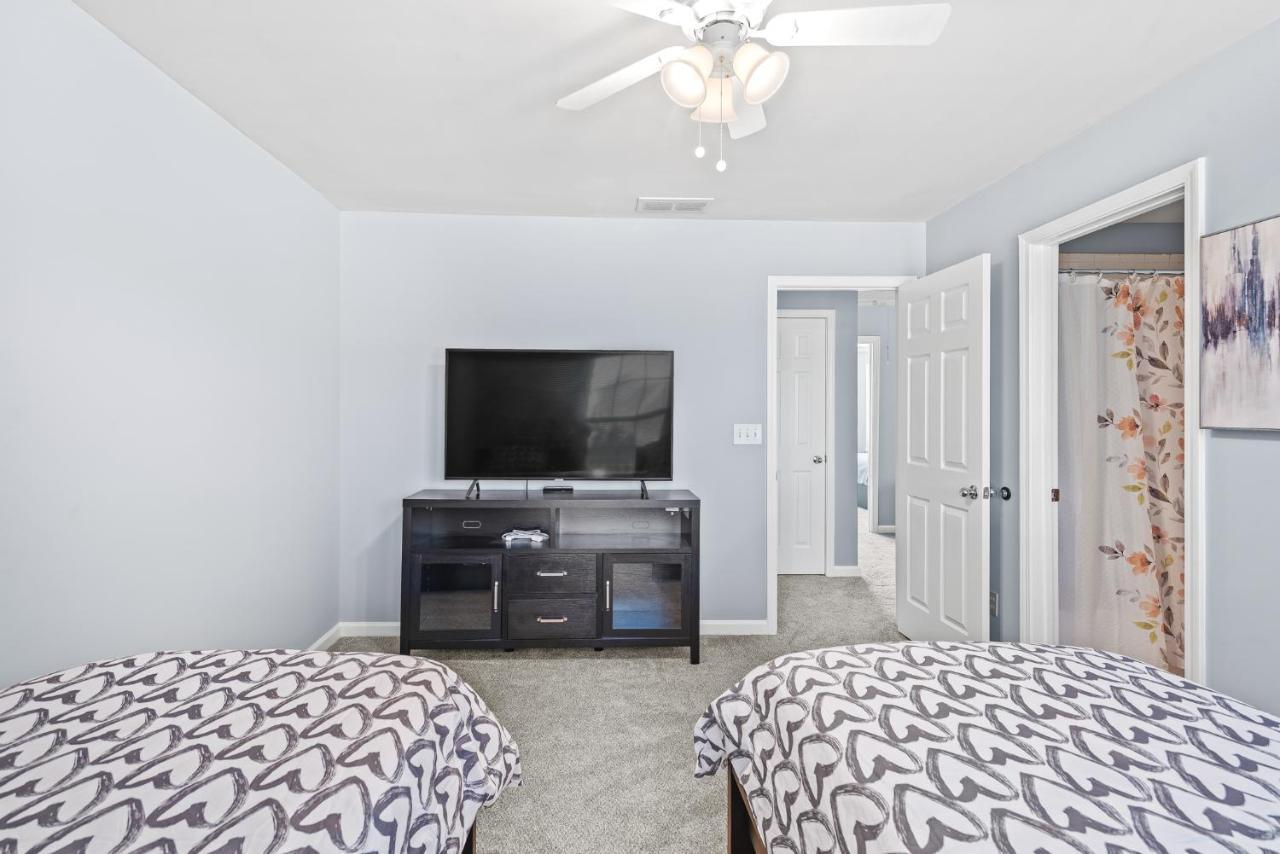 Calming Grey Townhouse With Jacuzzi Bathtub Villa Atlanta Luaran gambar