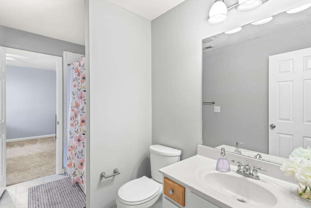 Calming Grey Townhouse With Jacuzzi Bathtub Villa Atlanta Luaran gambar